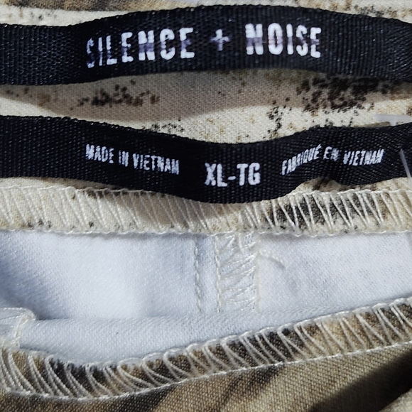 Urban Outfitters Silence + Noise Animal Print Sabrina Micro Stretch Booty Shorts - Picture 7 of 7